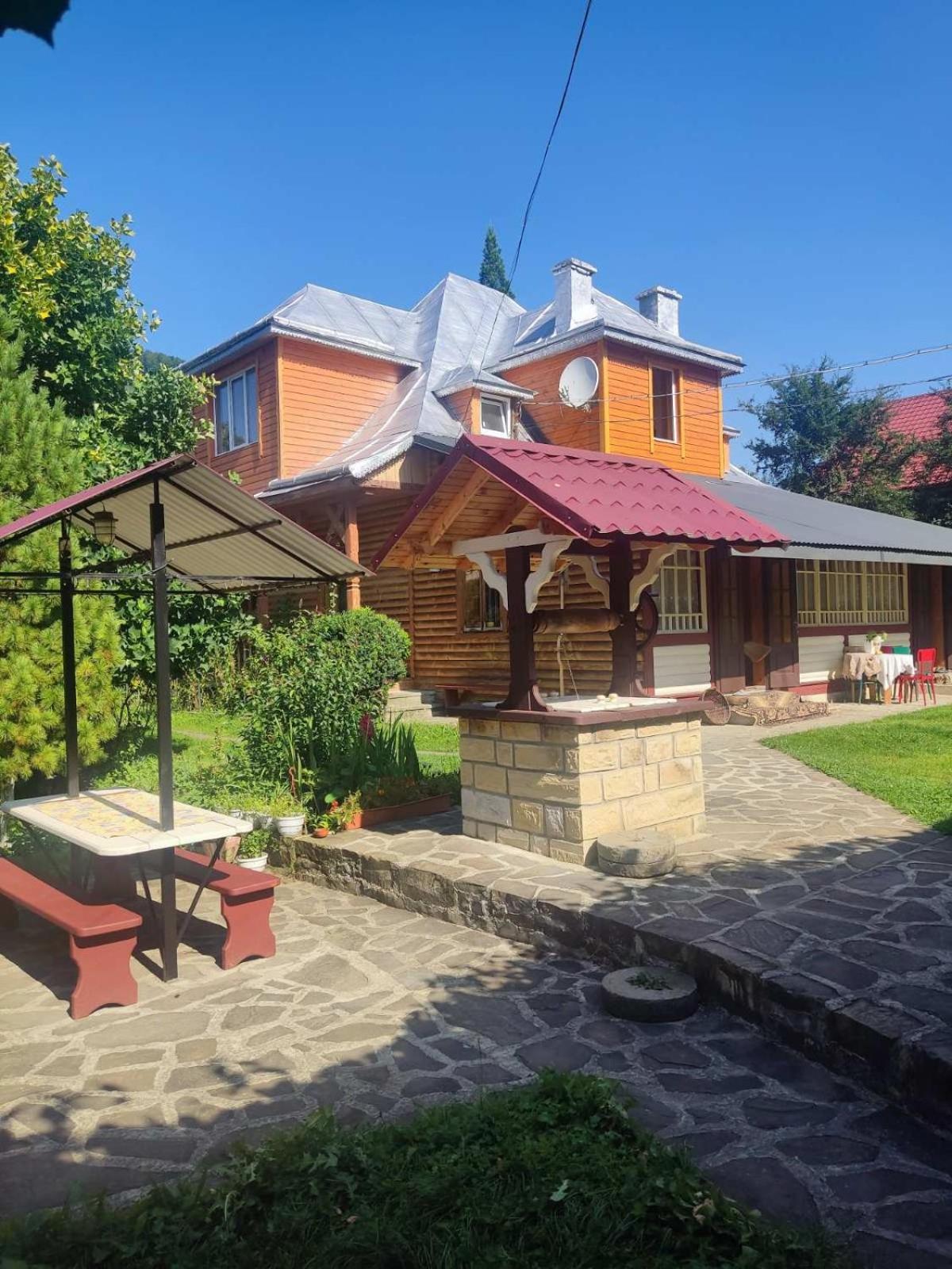 Hotel Borgaza Jaremče Exteriér fotografie